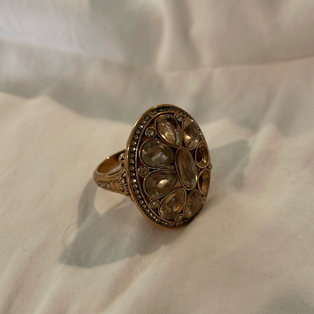 As-Is Missing 2 Stones Akkad Crystal Ring